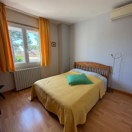 Βίλα Quiet House With Private Pool
